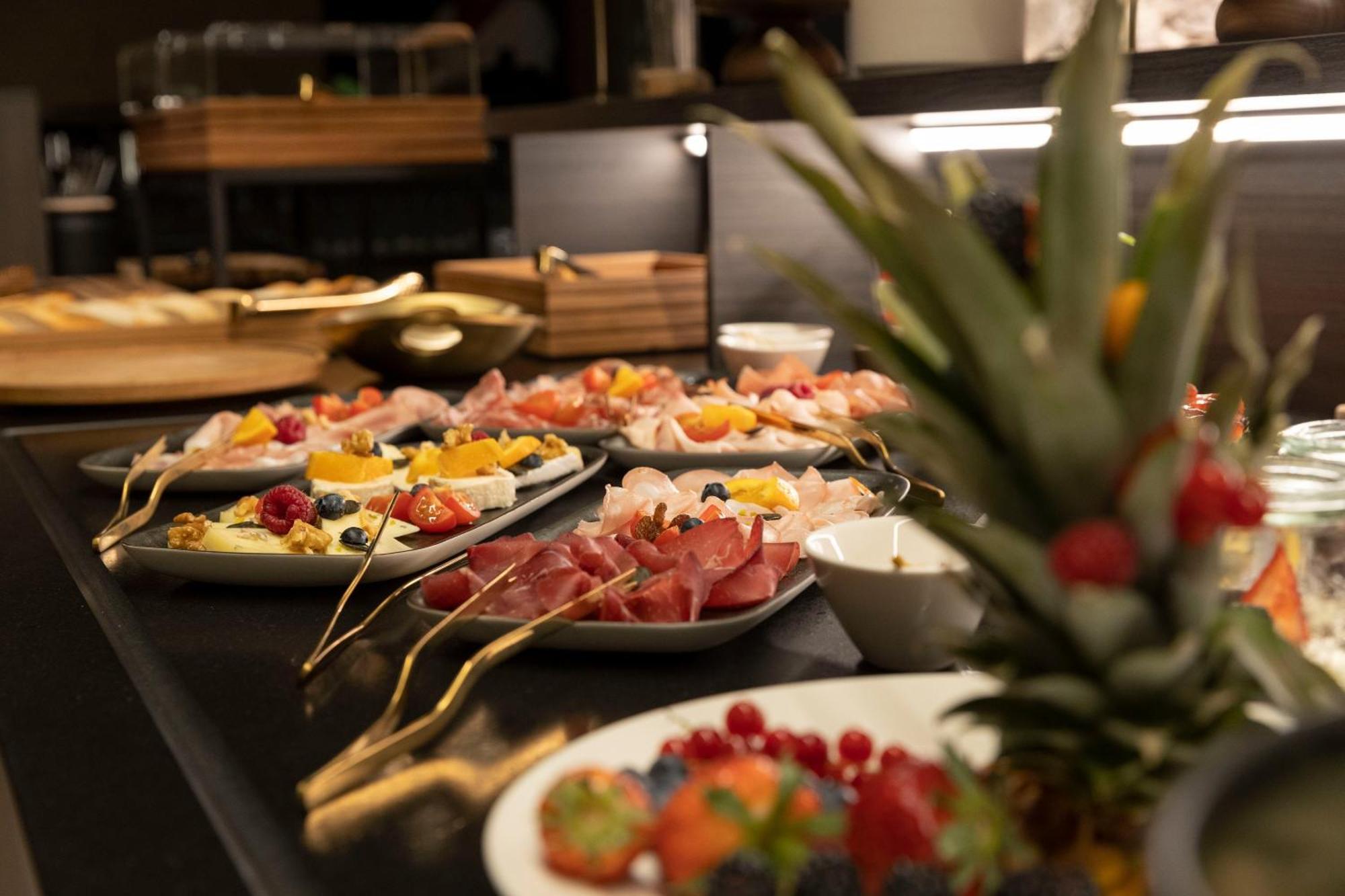 Ansitz Battisti Suites (Adults Only) 卡尔达罗 外观 照片