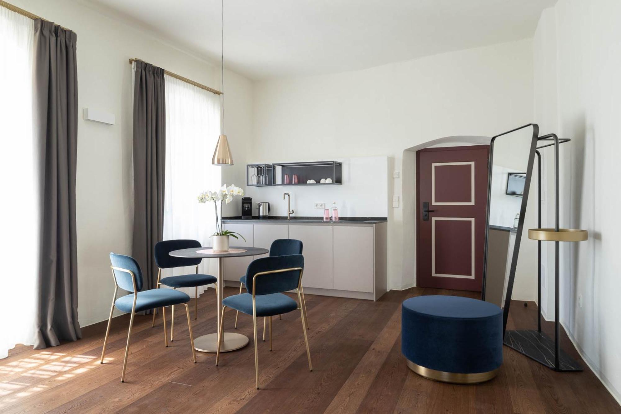 Ansitz Battisti Suites (Adults Only) 卡尔达罗 客房 照片
