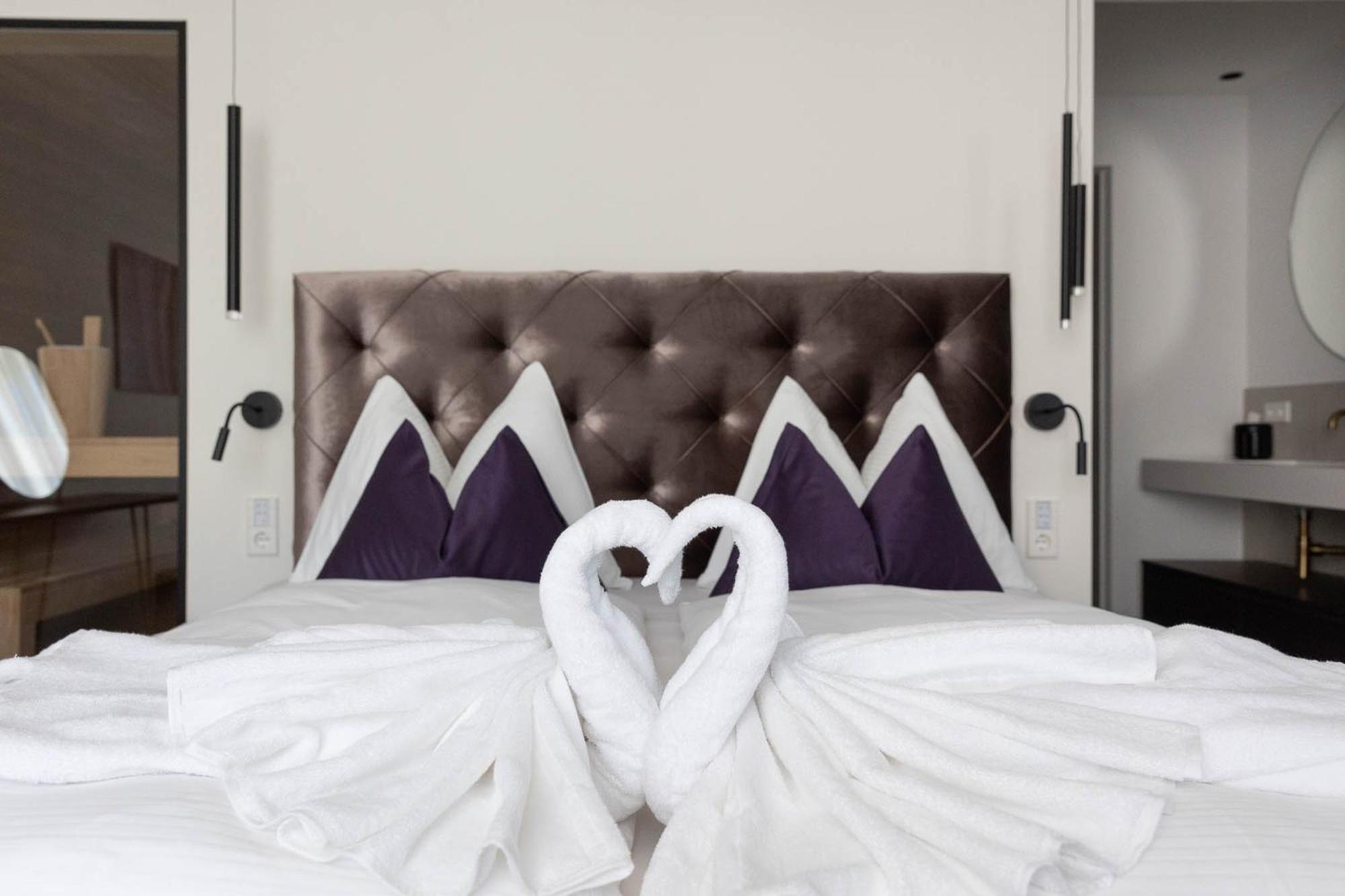 Ansitz Battisti Suites (Adults Only) 卡尔达罗 客房 照片