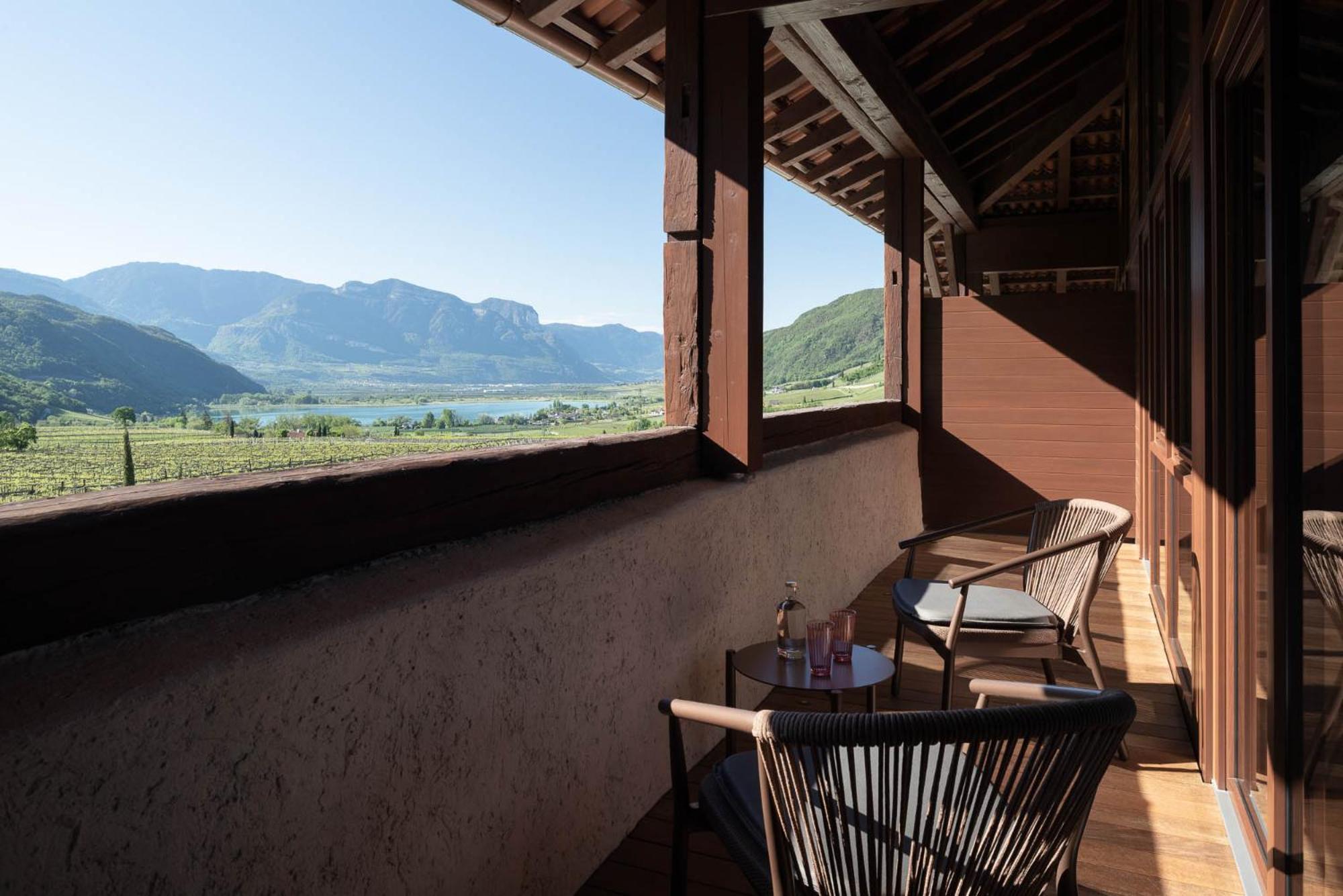 Ansitz Battisti Suites (Adults Only) 卡尔达罗 客房 照片