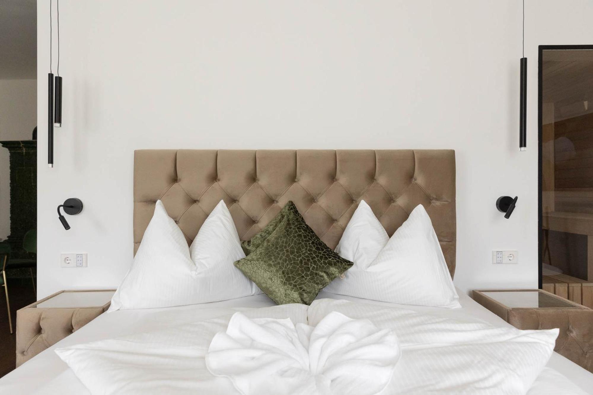 Ansitz Battisti Suites (Adults Only) 卡尔达罗 客房 照片